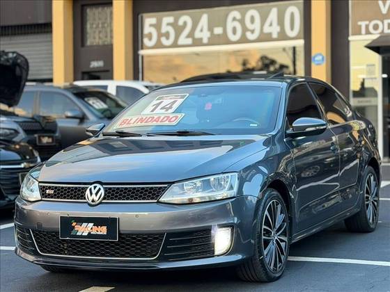 VOLKSWAGEN JETTA 2.0 TSI HIGHLINE 211CV GASOLINA 4P TIPTRONIC VOLKSWAGEN JETTA 2.0 TSI HIGHLINE 211CV GASOLINA 4P TIPTRONIC